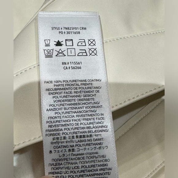 7 For All Mankind Sz 27 Cream High Waist Slim Kick Flare Faux Leather Minimalist - Picture 10 of 10